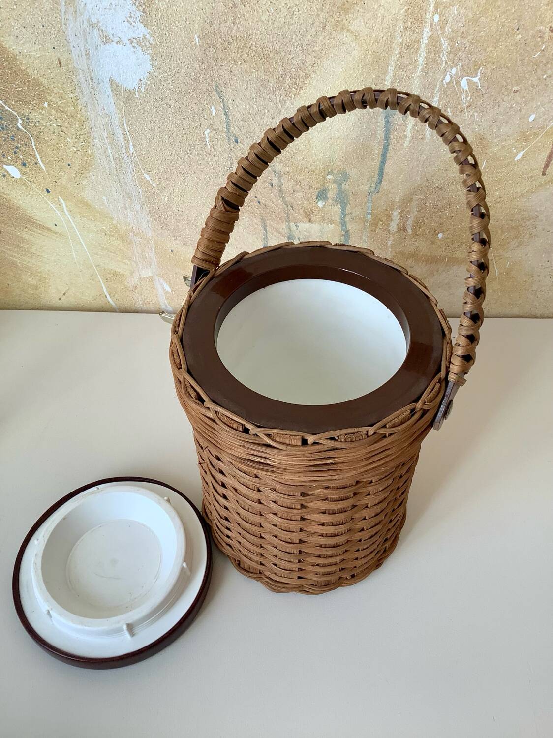 Wicker rattan ice bucket