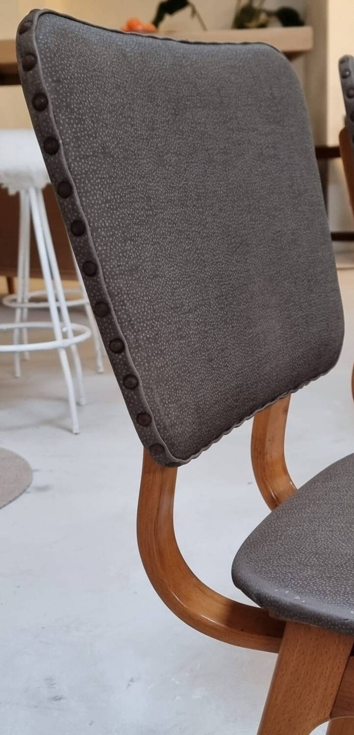 Chaises du milieu du siècle