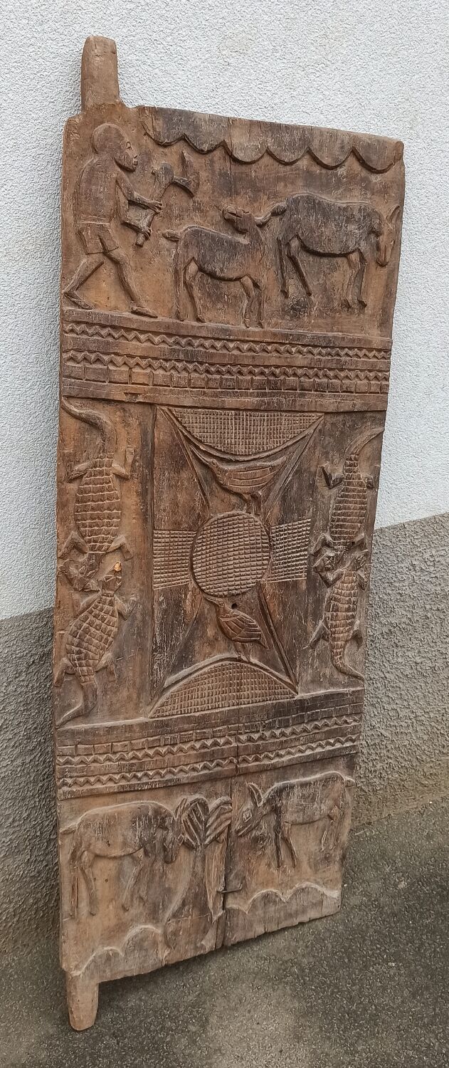 Old wooden door Senufo of Côte d'Ivoire
