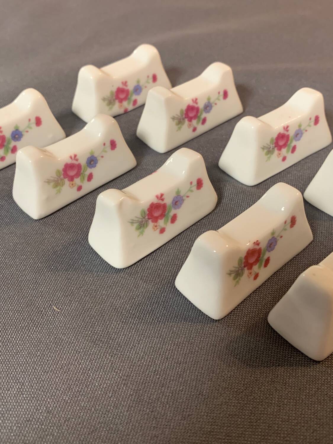 Porcelain knife holder x12