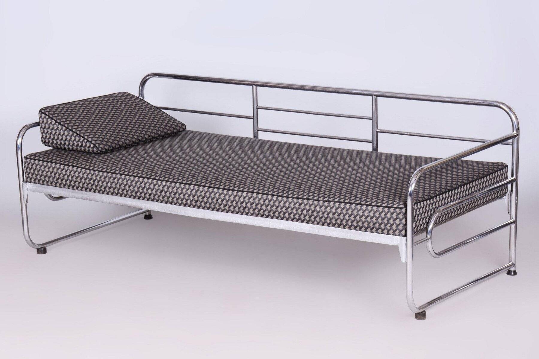 Bauhaus Sofa in Chrome & Upholstery attributed to Mücke-Melder, Czech, 1930s