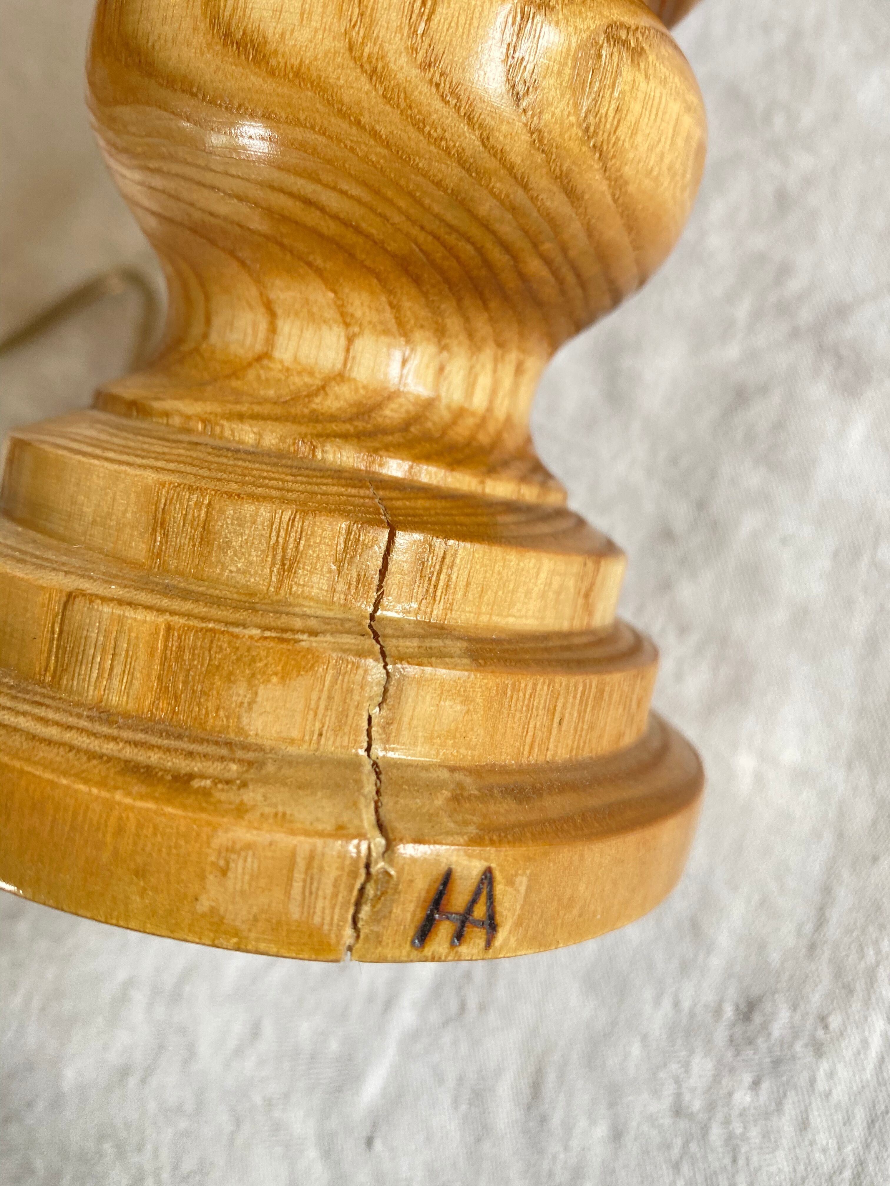 Wooden foot lamp rattan lampshade