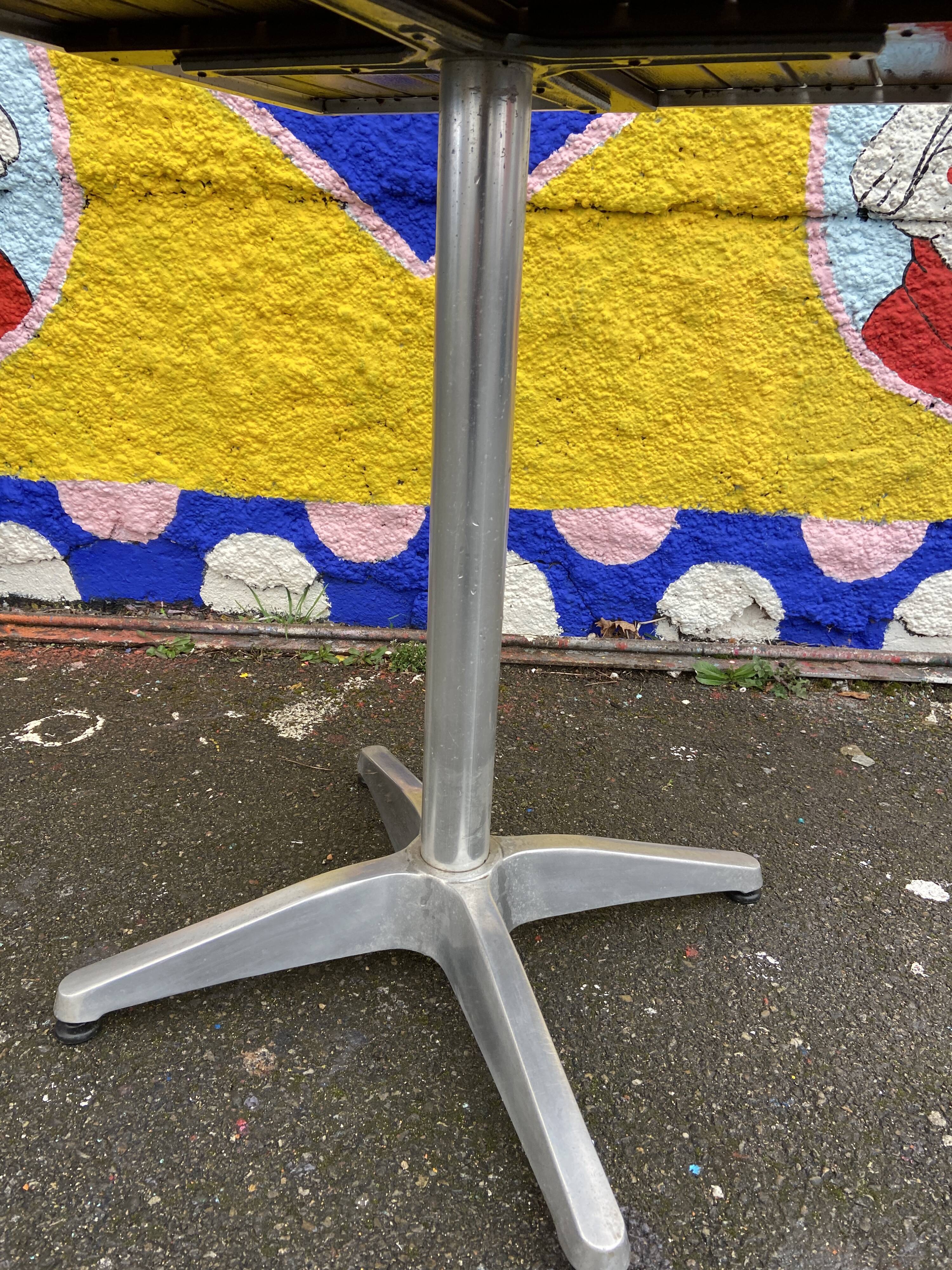 Parisian coffee set bistro vintage terrace 1980s