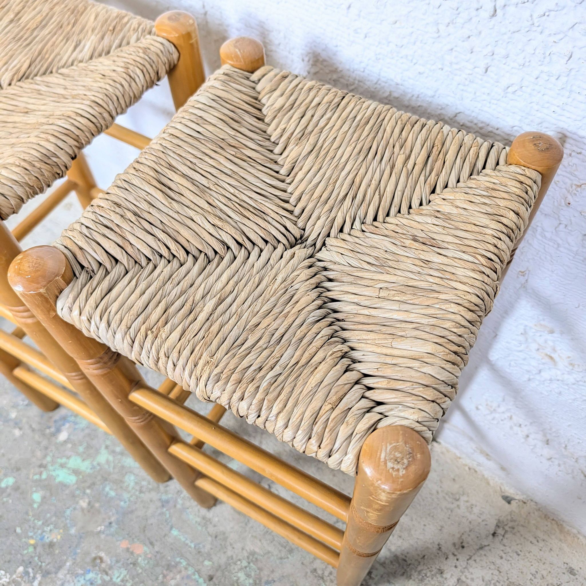 Paire de tabourets hauts en bois & paille