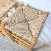 Paire de tabourets hauts en bois & paille