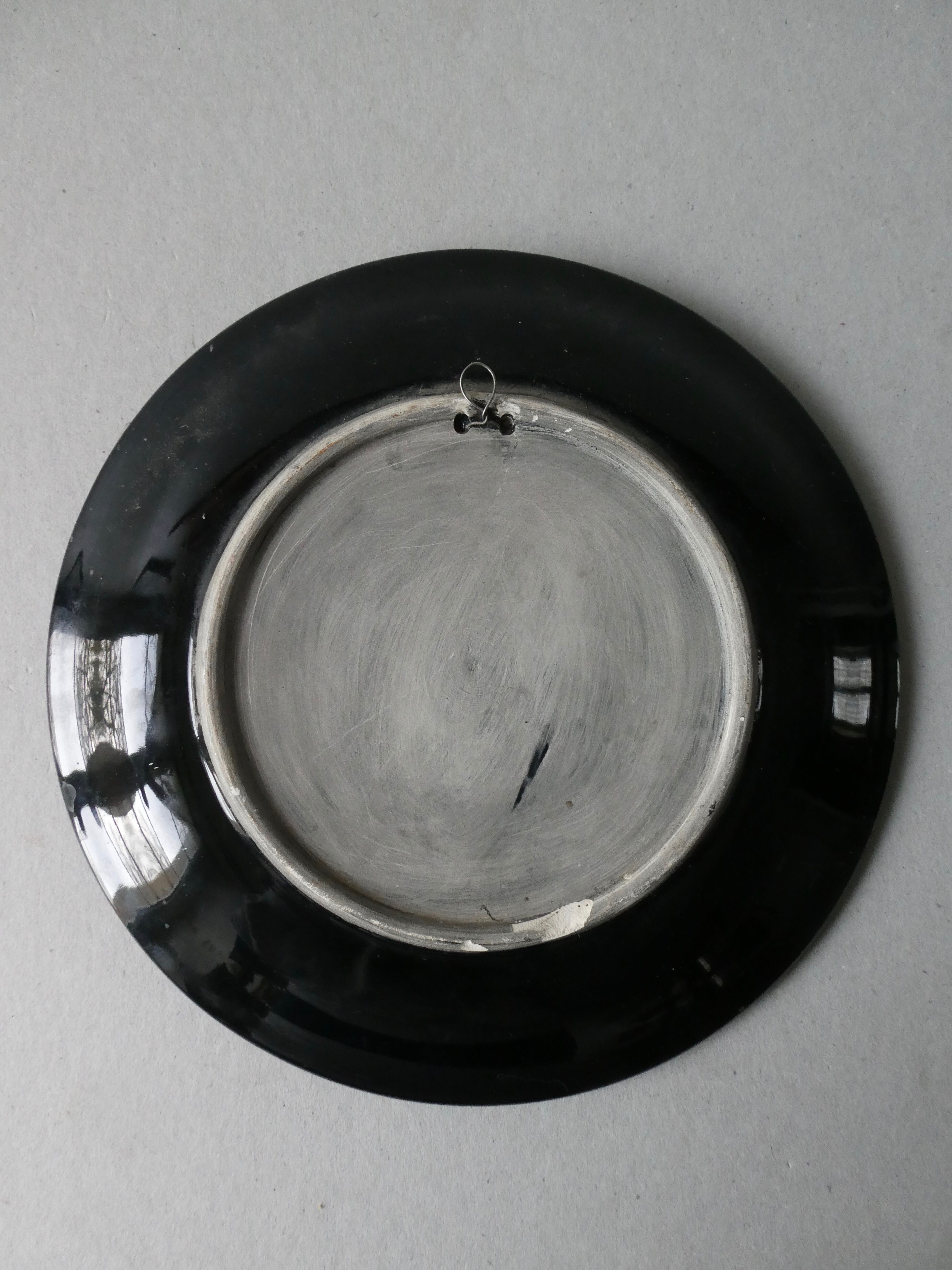 Plate in dabbling, sea decor, fish