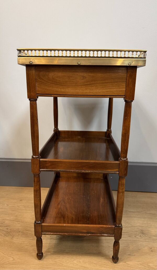 Petite desserte en acajou de style Louis XVI