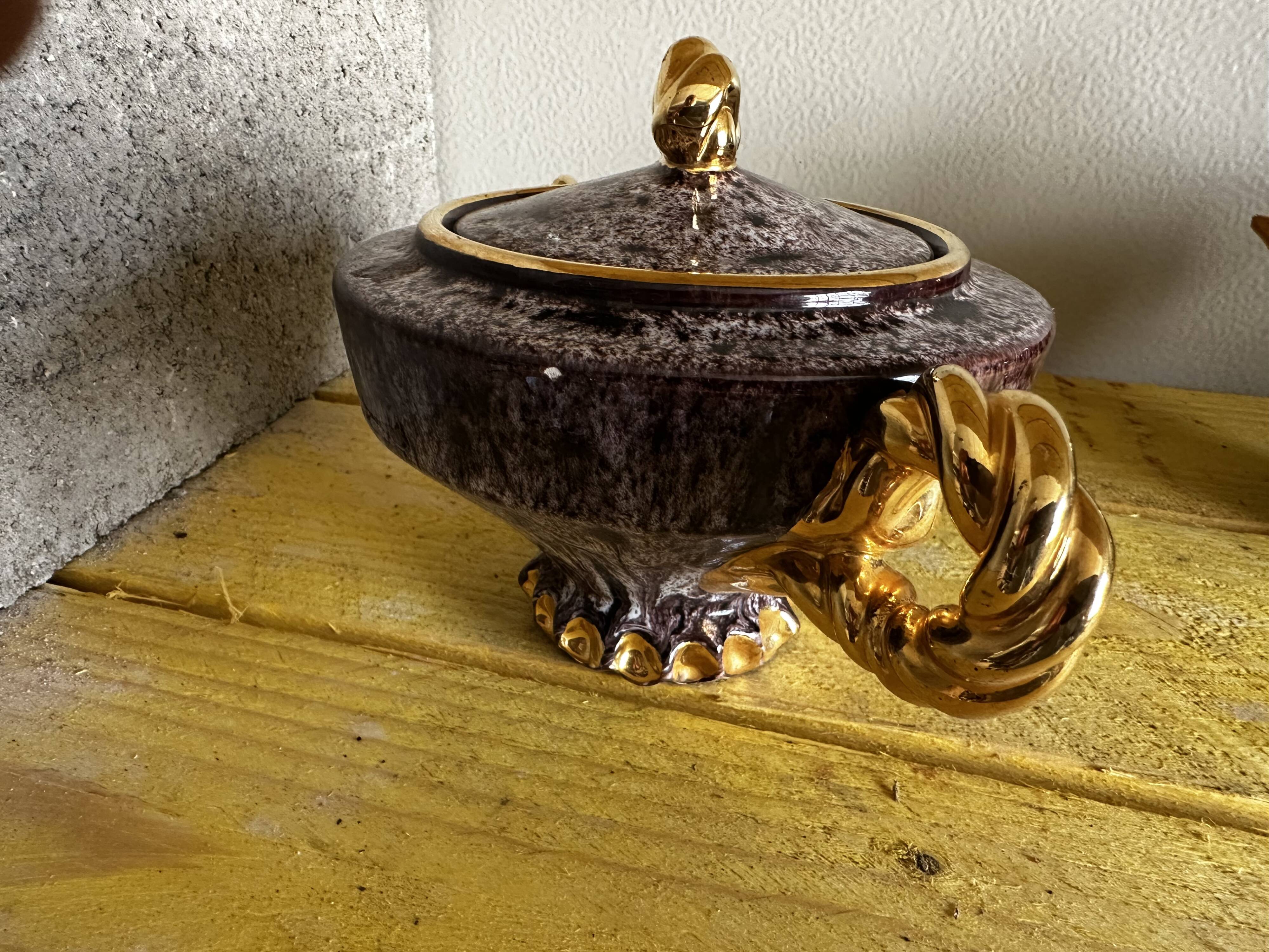 Vallauris ceramic sugar bowl, burgundy and gilded, by Marius Giuge