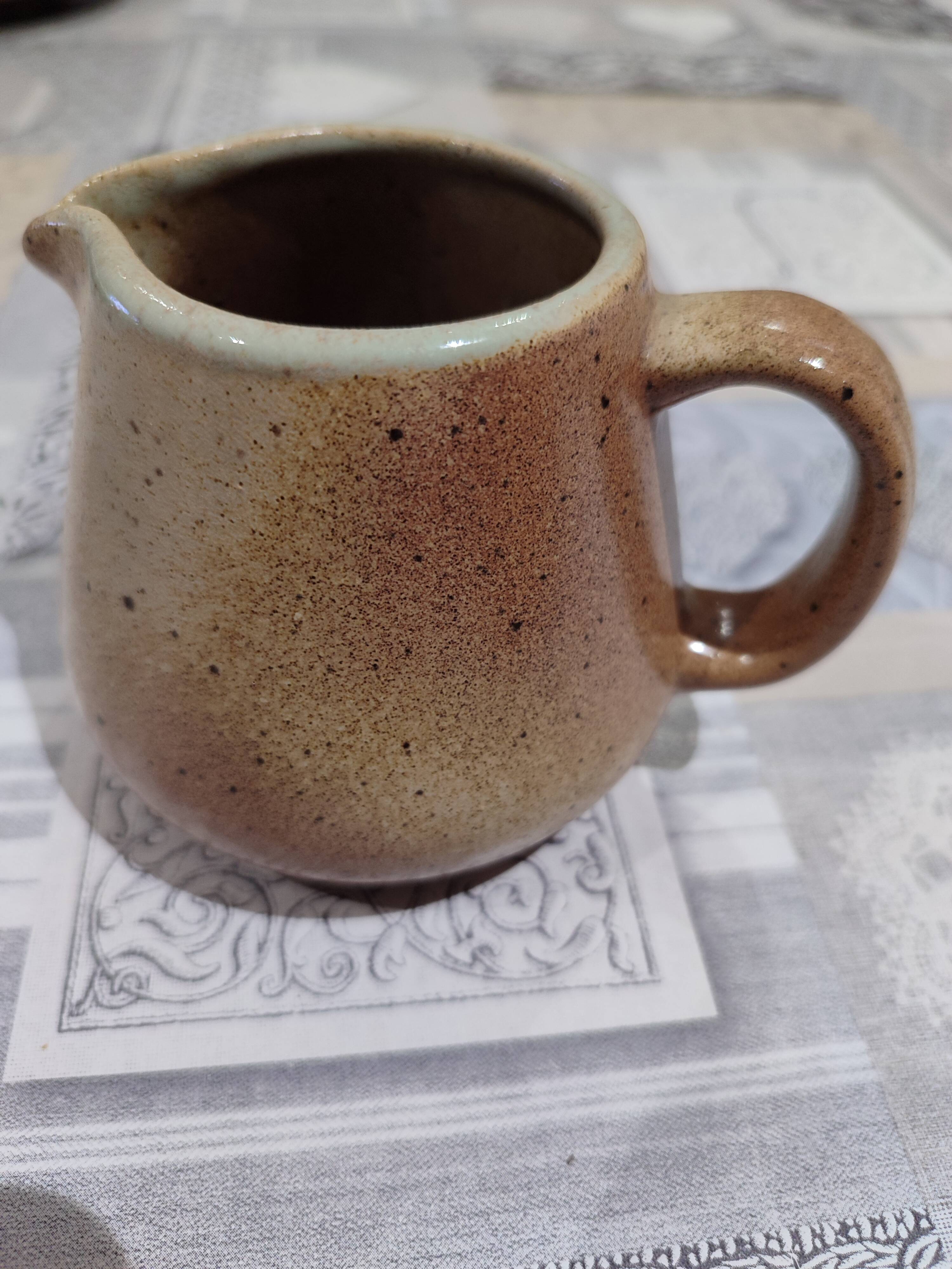 Stoneware pot