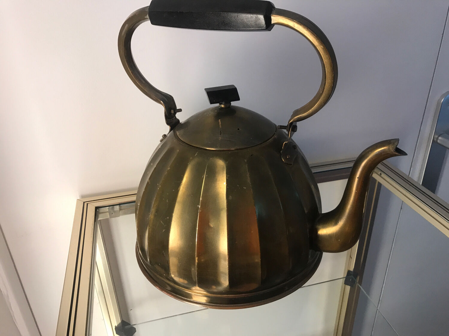 1930s kettle in red copper