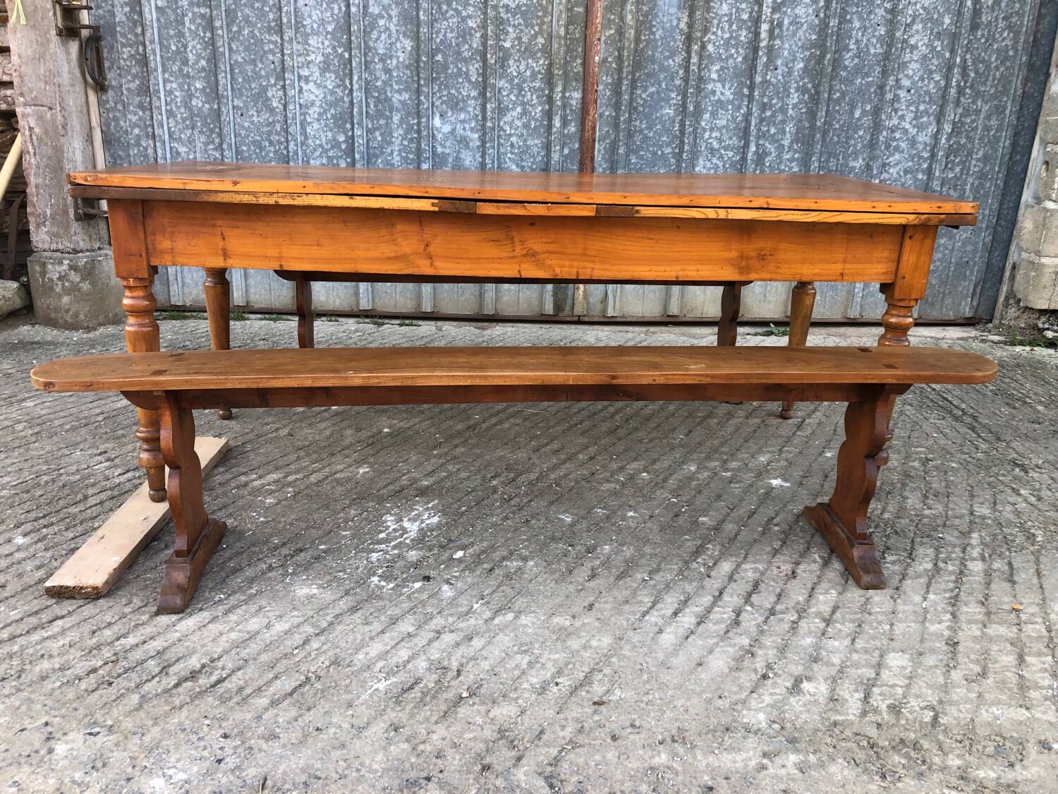 Antique farmhouse table in solid cherry wood with its 2 benches
