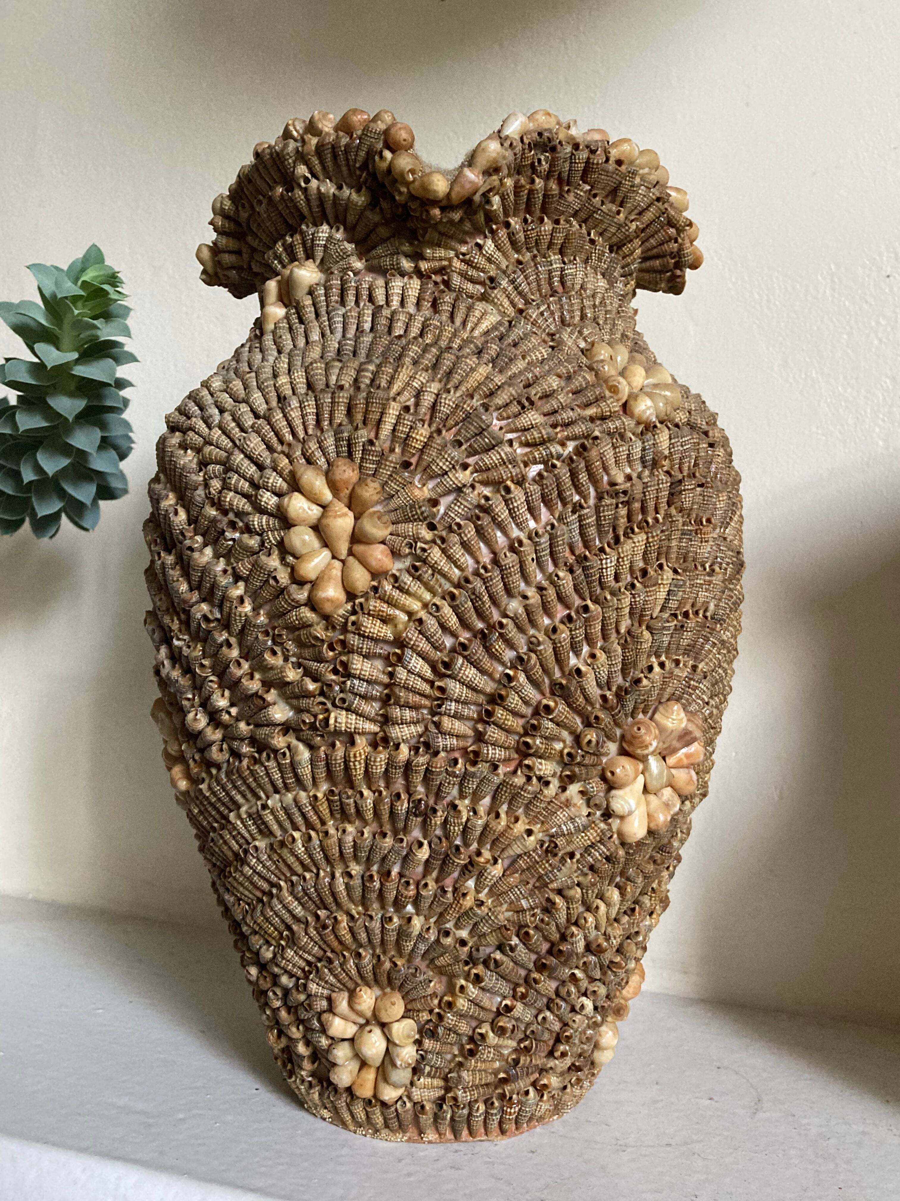 Shell vase from the 70s vintage sandblasted