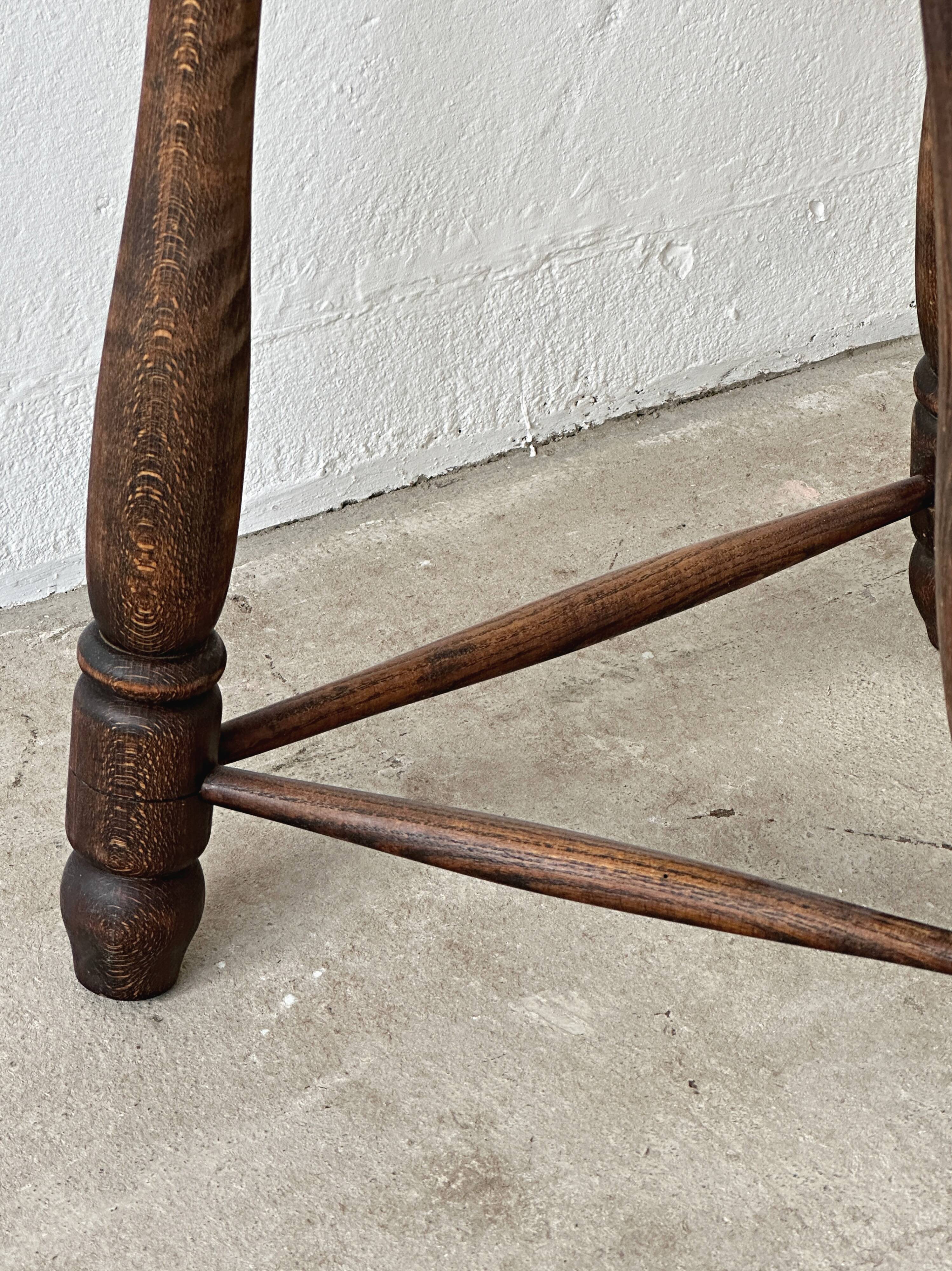 Tabouret ancien bois massif