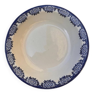 Grand plat creux en faïence de Sarreguemines, modèle "Capri"
