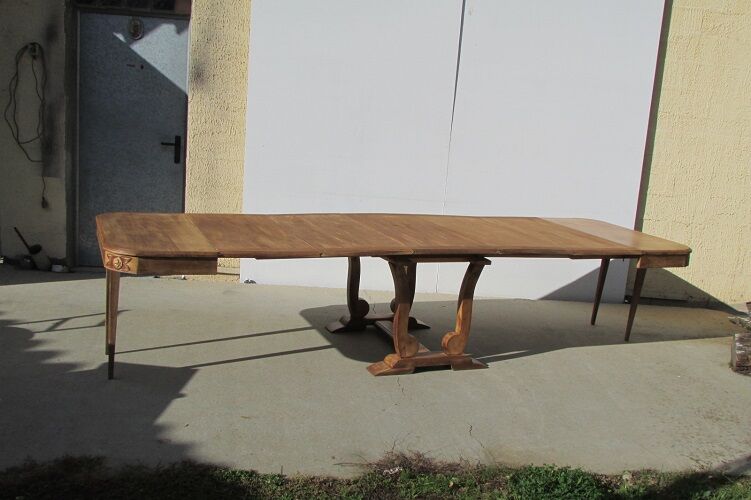 Art Deco table, cradle foot, opening, up to 18 people