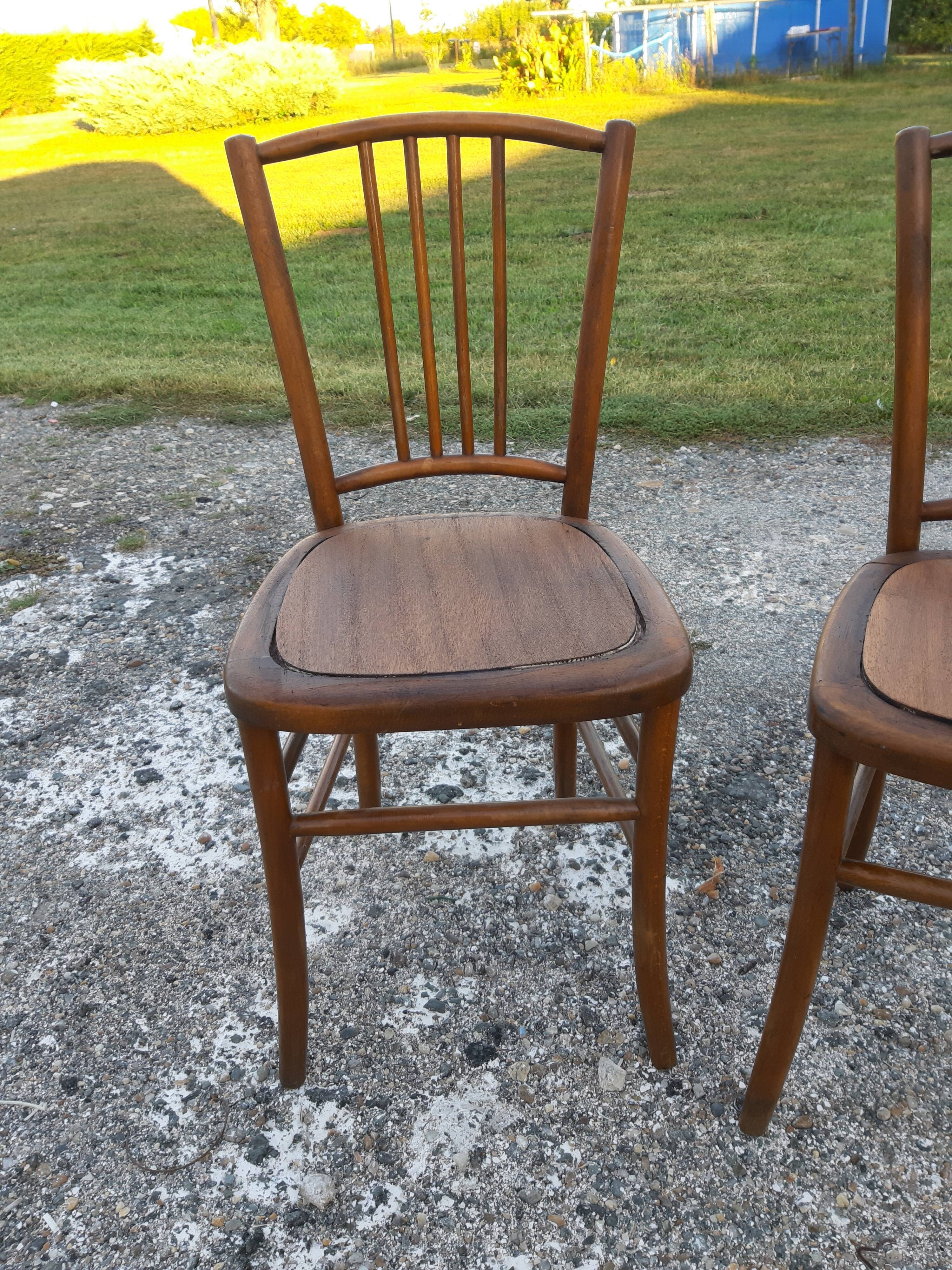 Paire de chaises de bistrot bois