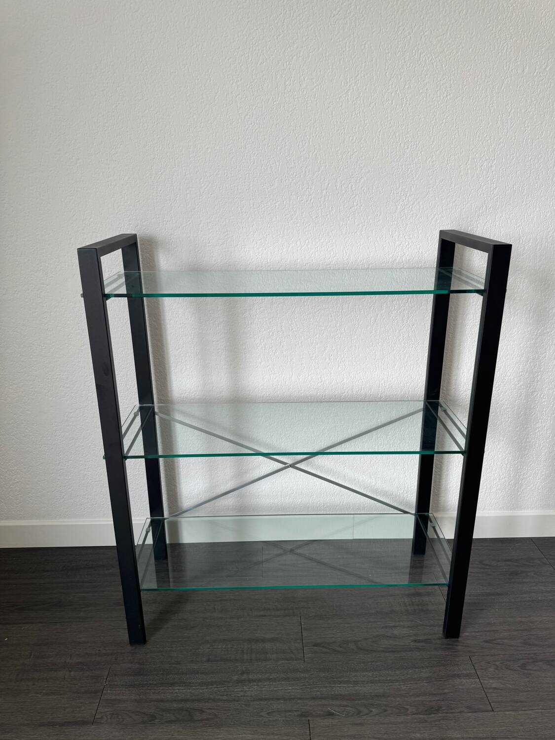 Étagère en verre et métal