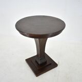 1920s Art Deco Occasional Coffee Table and tablecloth
