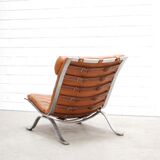 Fauteuil ARI  en cuir cognac par Arne Norell