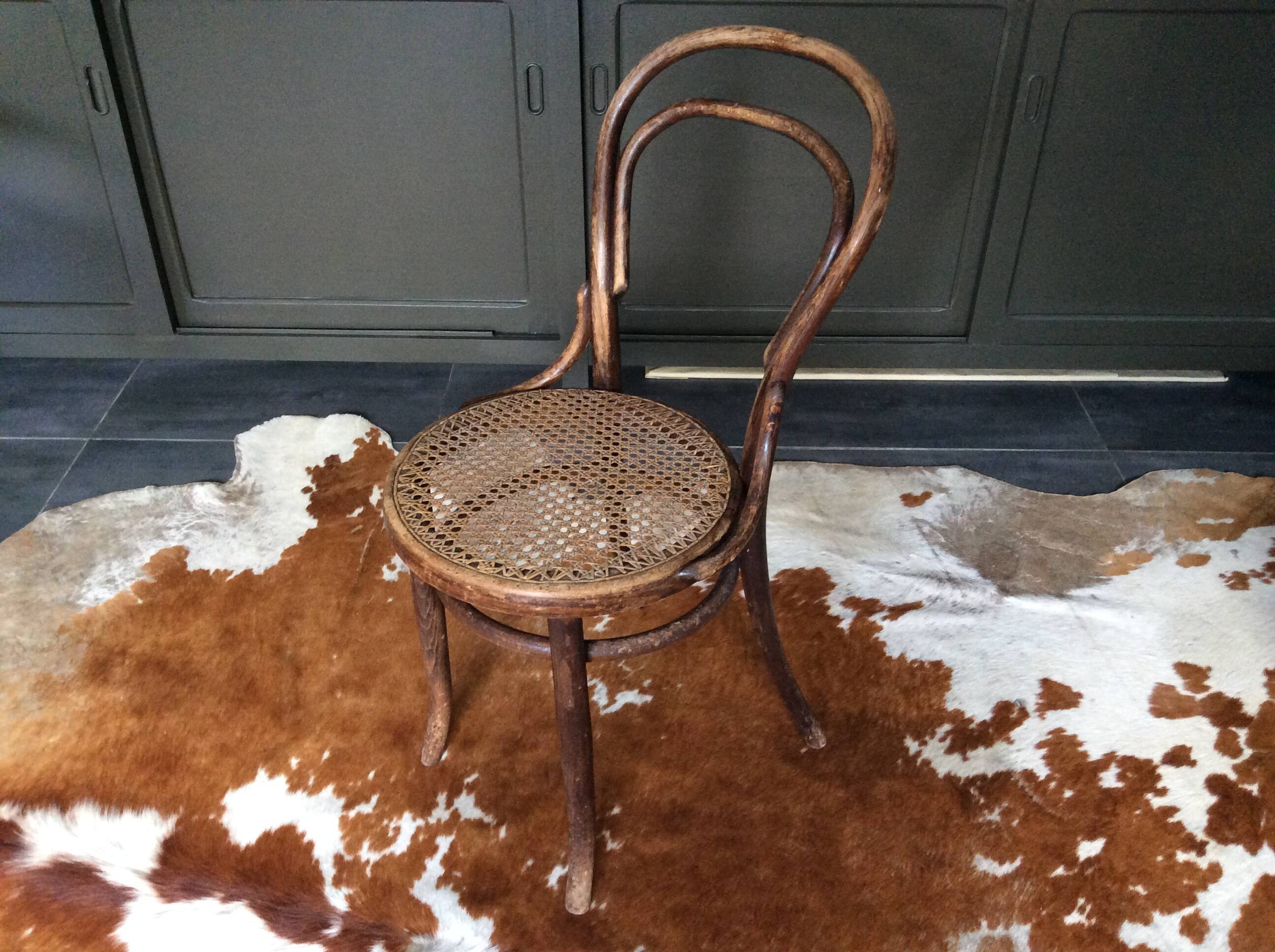 Hoffmann bistro chair