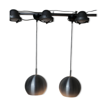 Paire de suspensions boules 70's en aluminium fonctionnelles