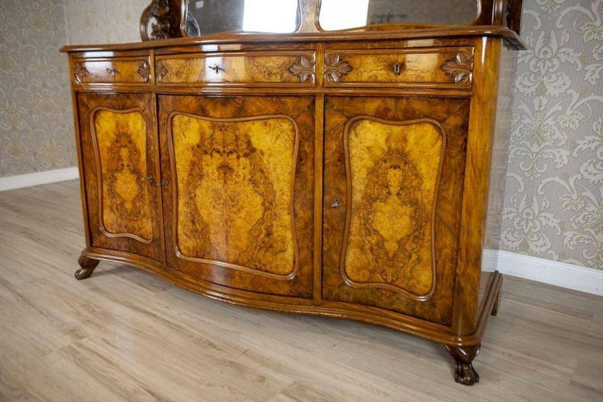 Buffet Rococo Revival en noyer et placage, 1850