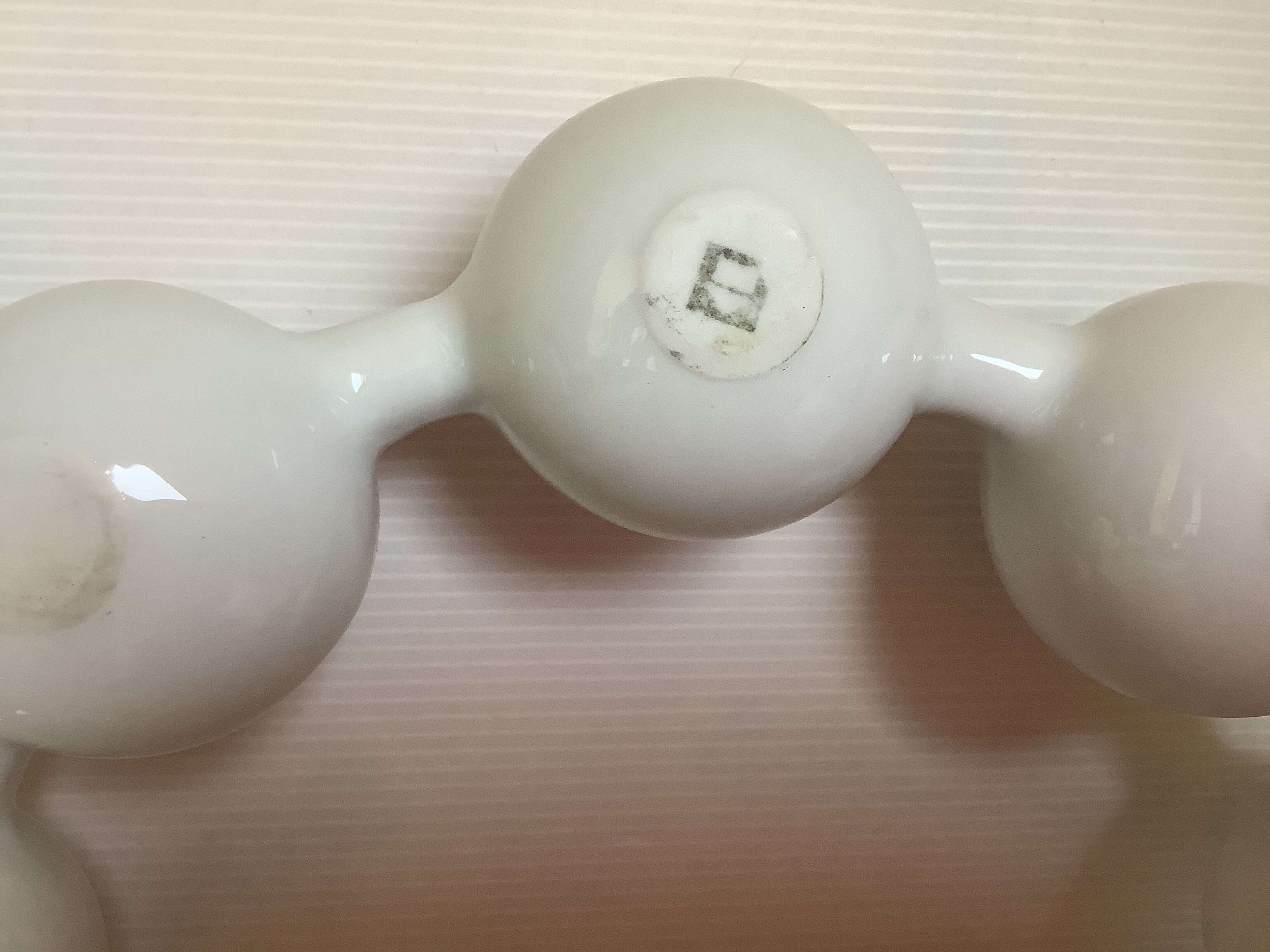 Pique flowers crown white ceramic