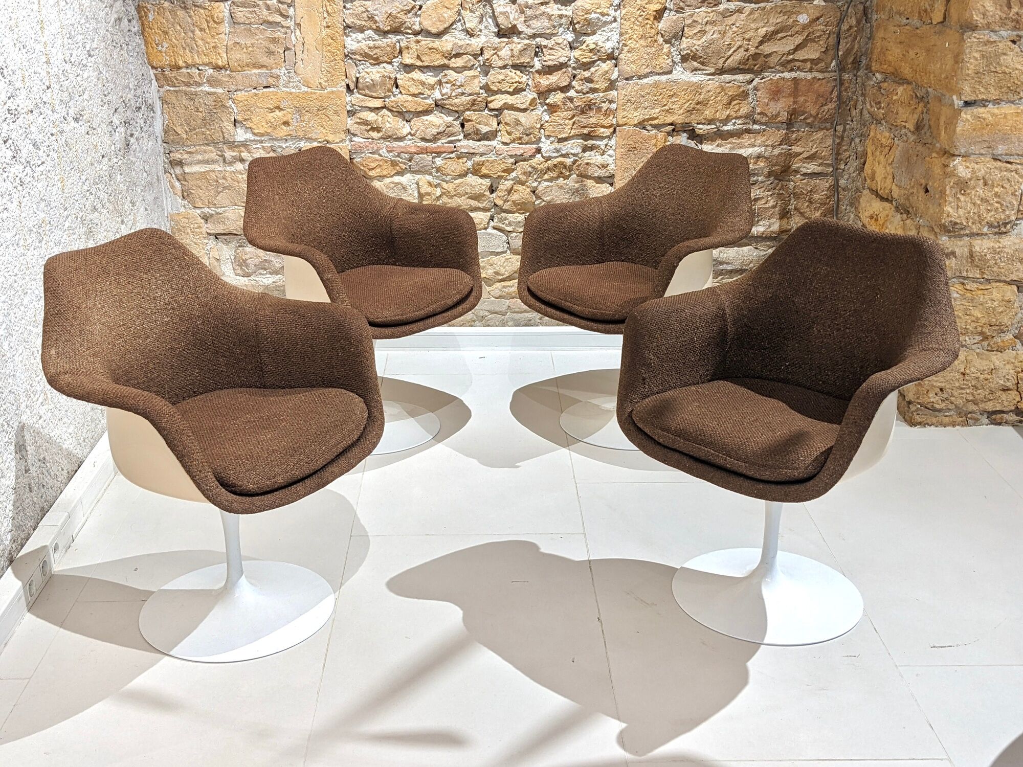 Set of 4 armchairs "Tulip" made by Eero Saarinen for Knoll