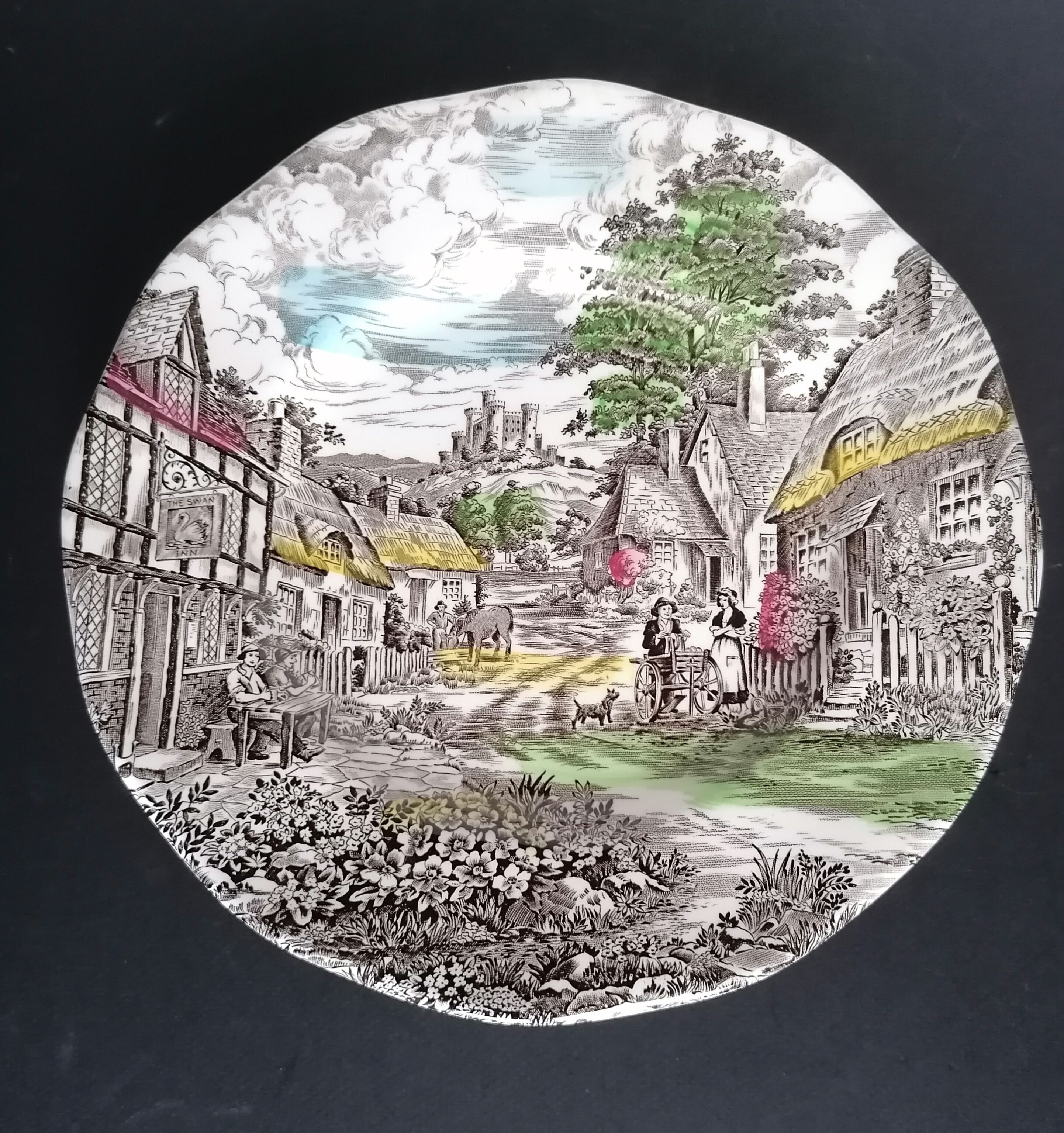 6 Wedgwood old English village dinner plates