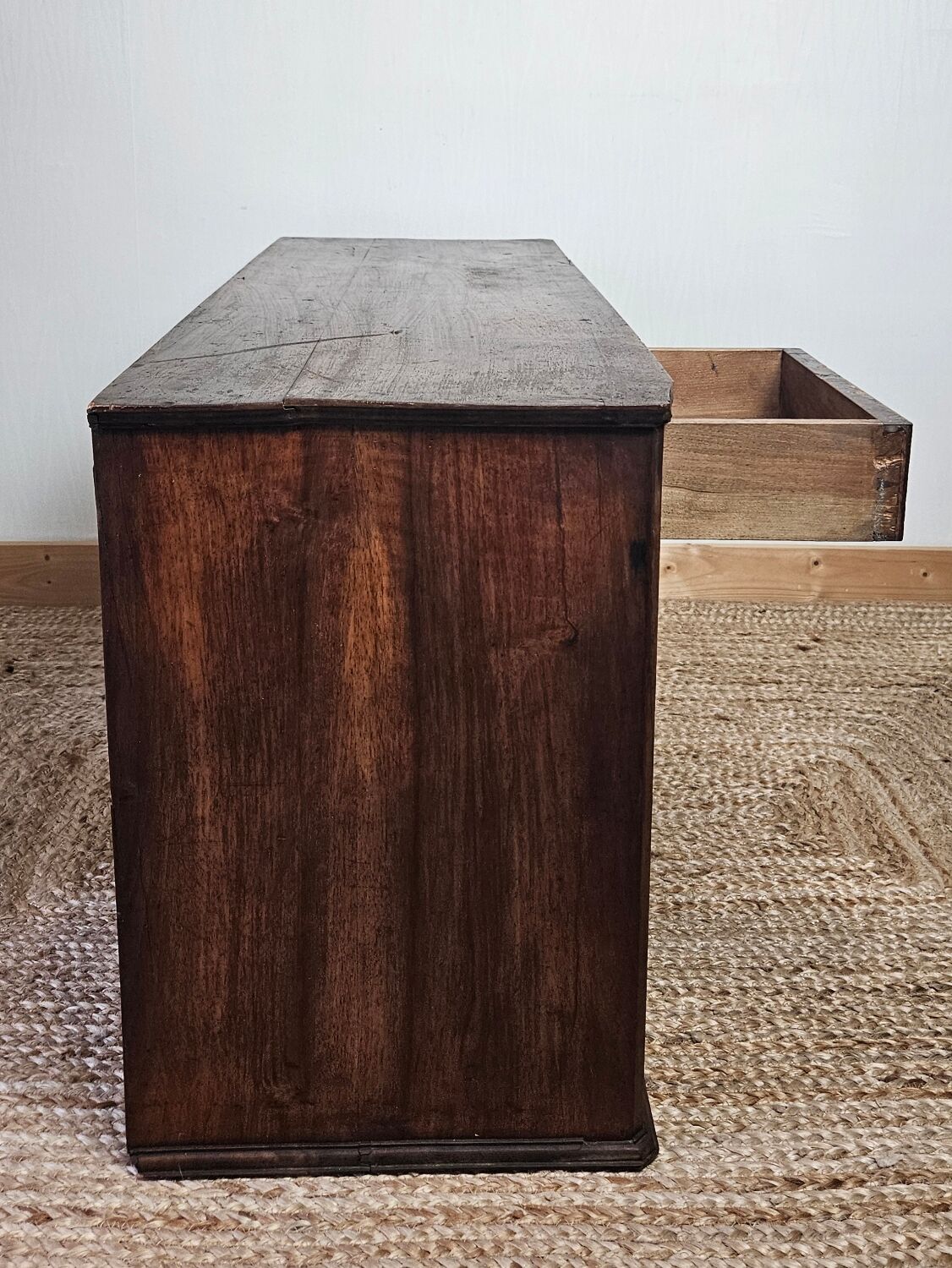 Vintage table sorting workbench