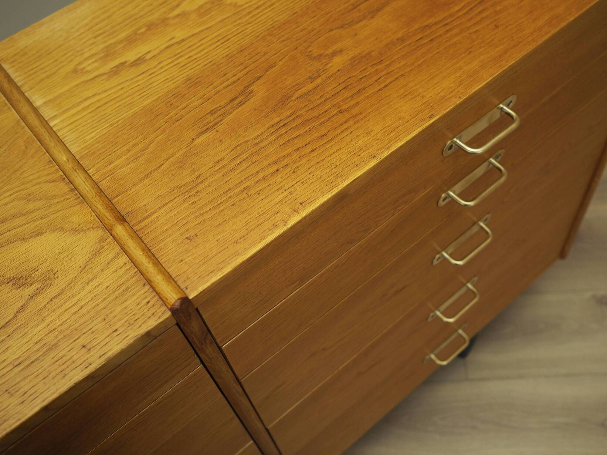 Commode en frêne, design danois, années 1960, fabricant : Lyby Møbler