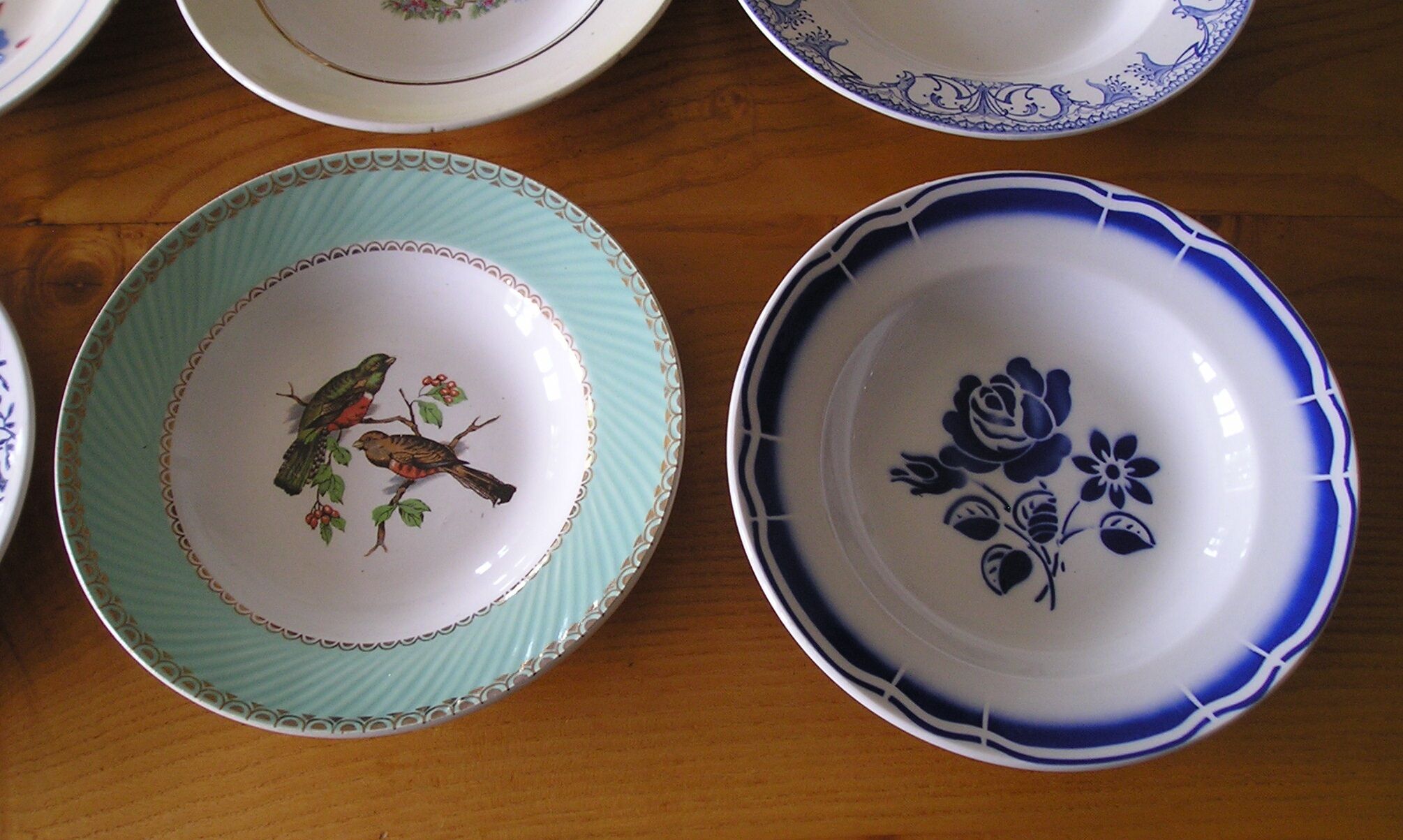 Set of 12 different hollow plates