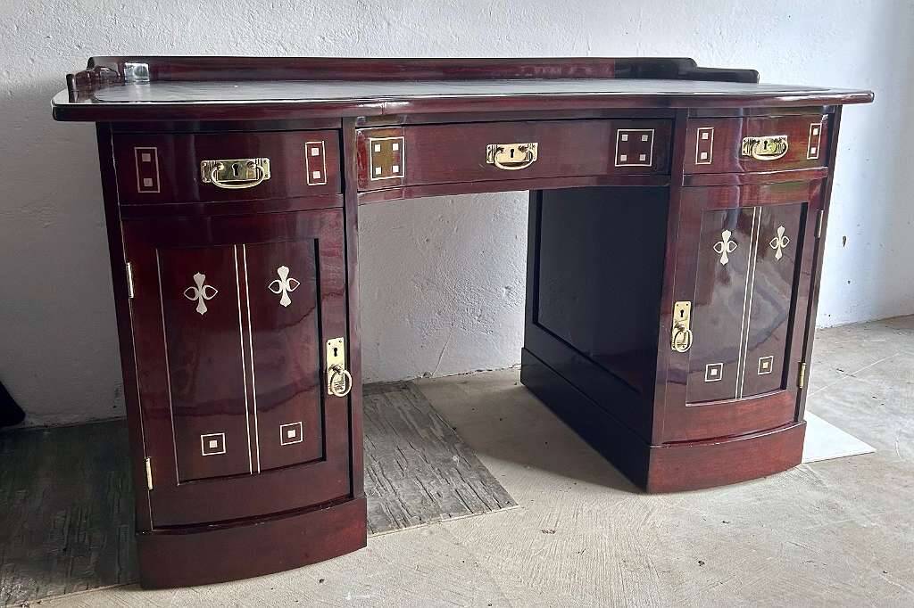 Bureau Art Nouveau
