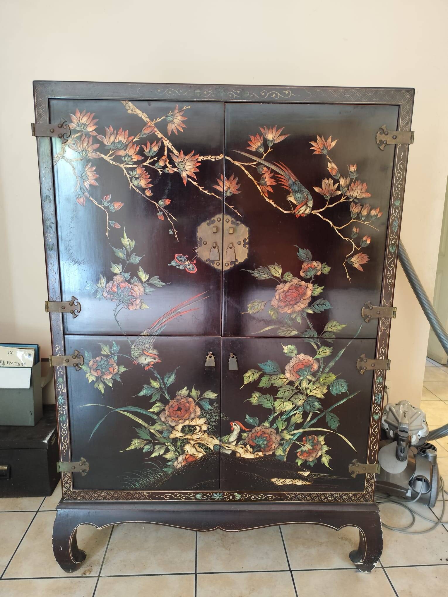 Meuble chinois laqué ancien décor oiseaux – cabinet asiatique