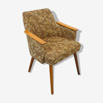 Fauteuil en tissu avec houten leuning et bladeren vintage