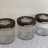 Old jar Facile with claw