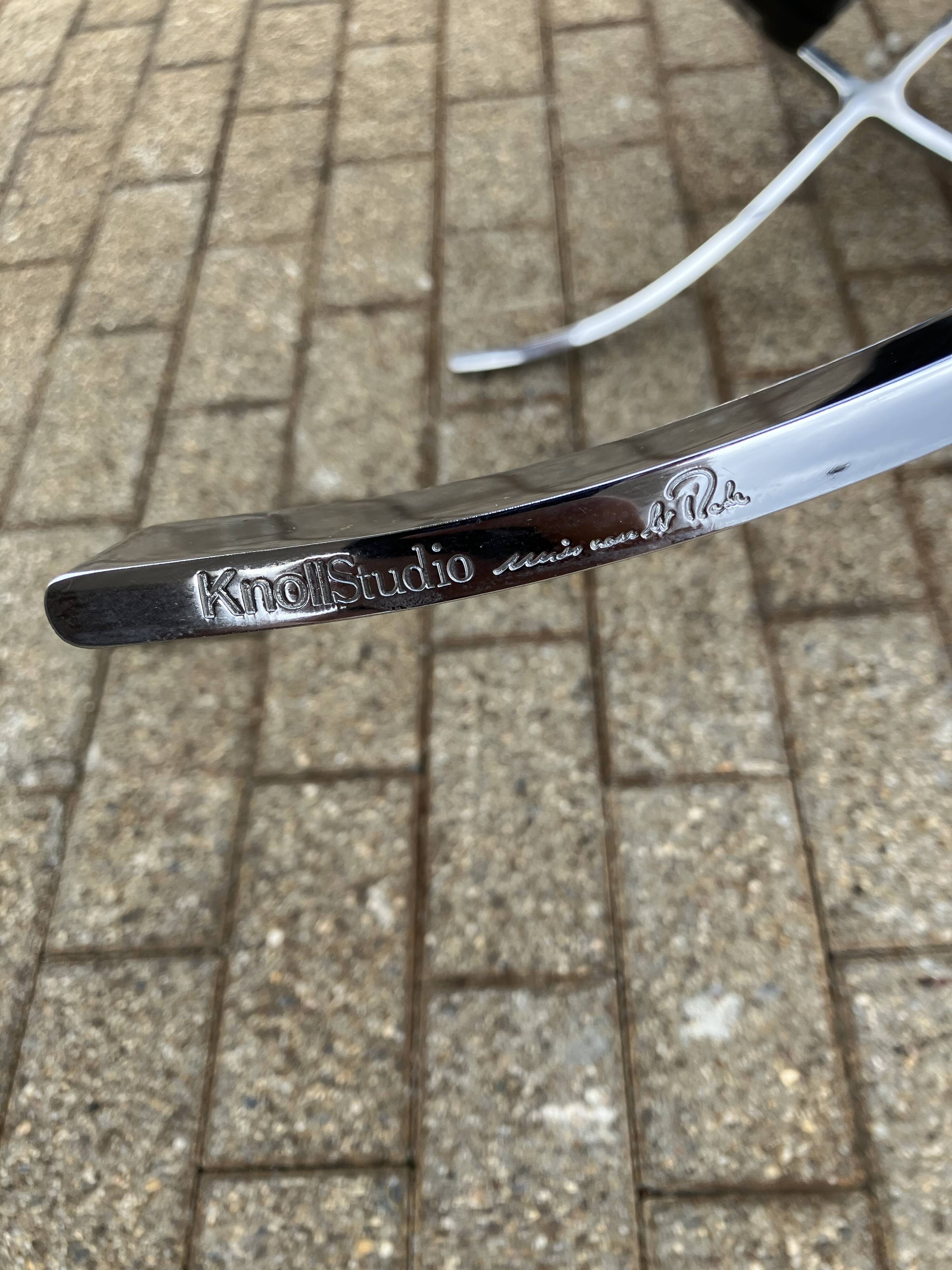 Originele Knoll Barcelona chair Mies Van Der Rohe , Zo goed als nieuw!!