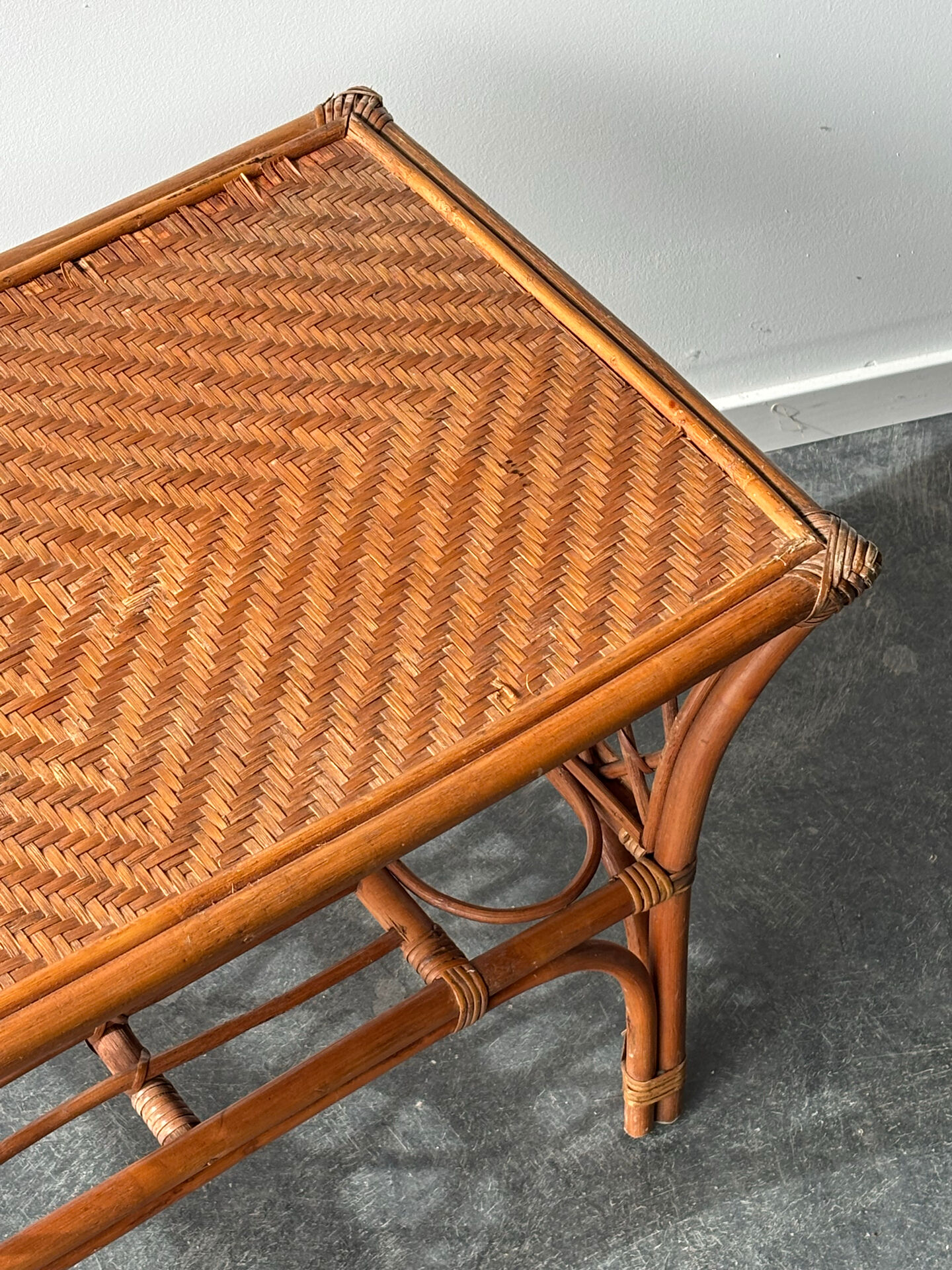 Table basse en rotin – années 1960/70