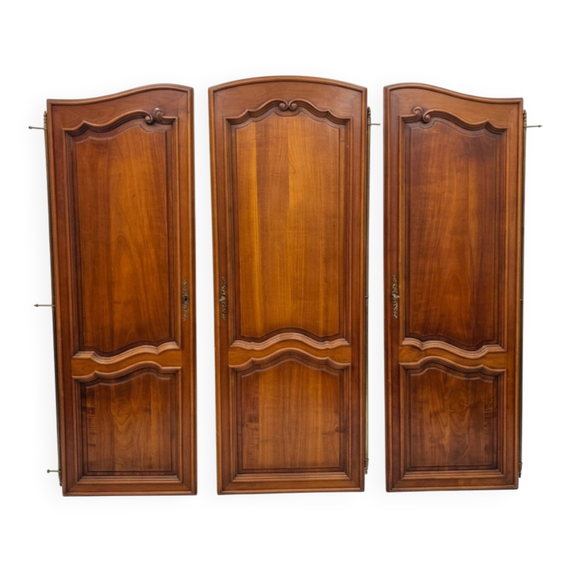 3 portes de placard style Louis XV en merisier massif