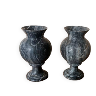 Pair of black serpentine marble vase-urns, early 20th century, Empire style