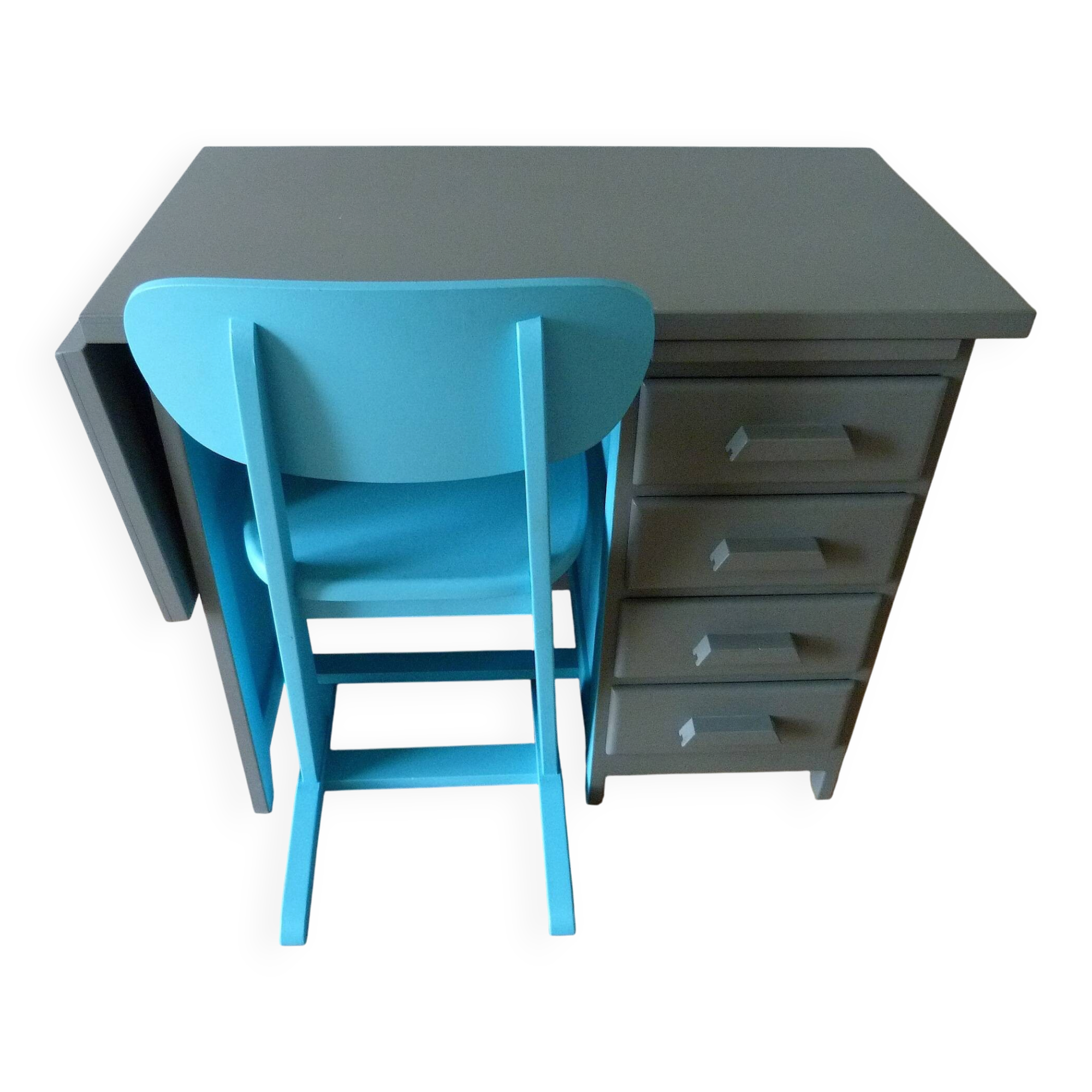 Laurette's accounting office and her chair.