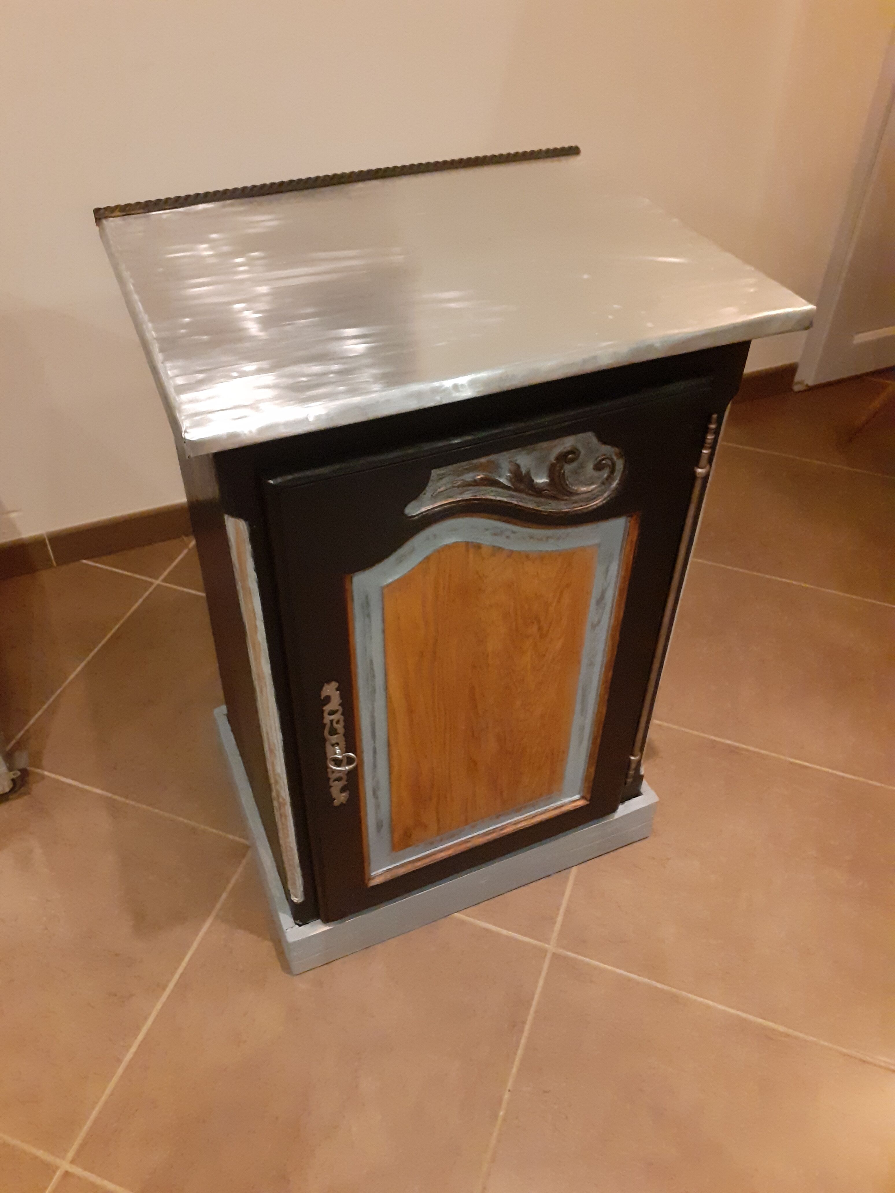 Parisian buffet with zinc tray