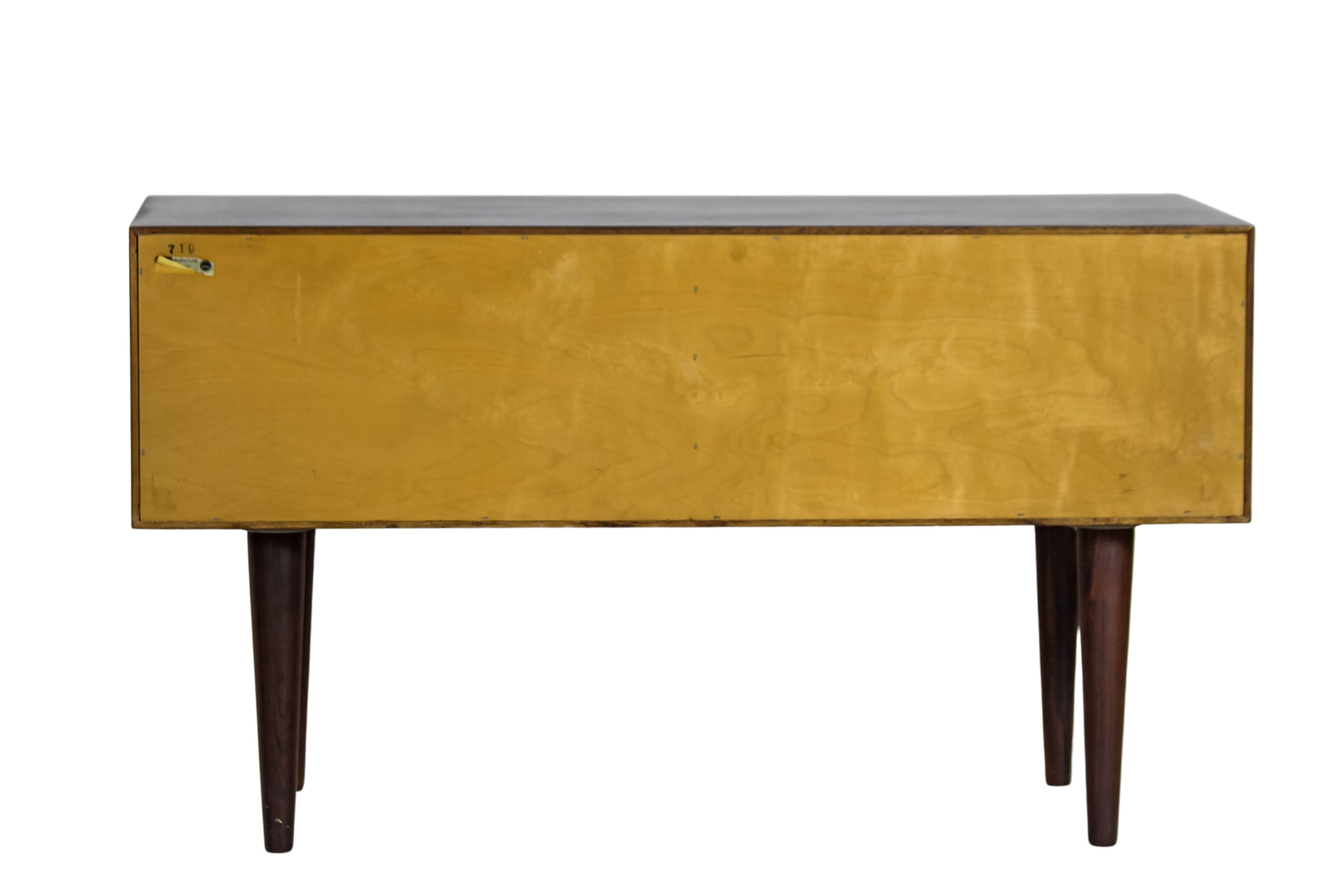 Rosewood chest of drawers