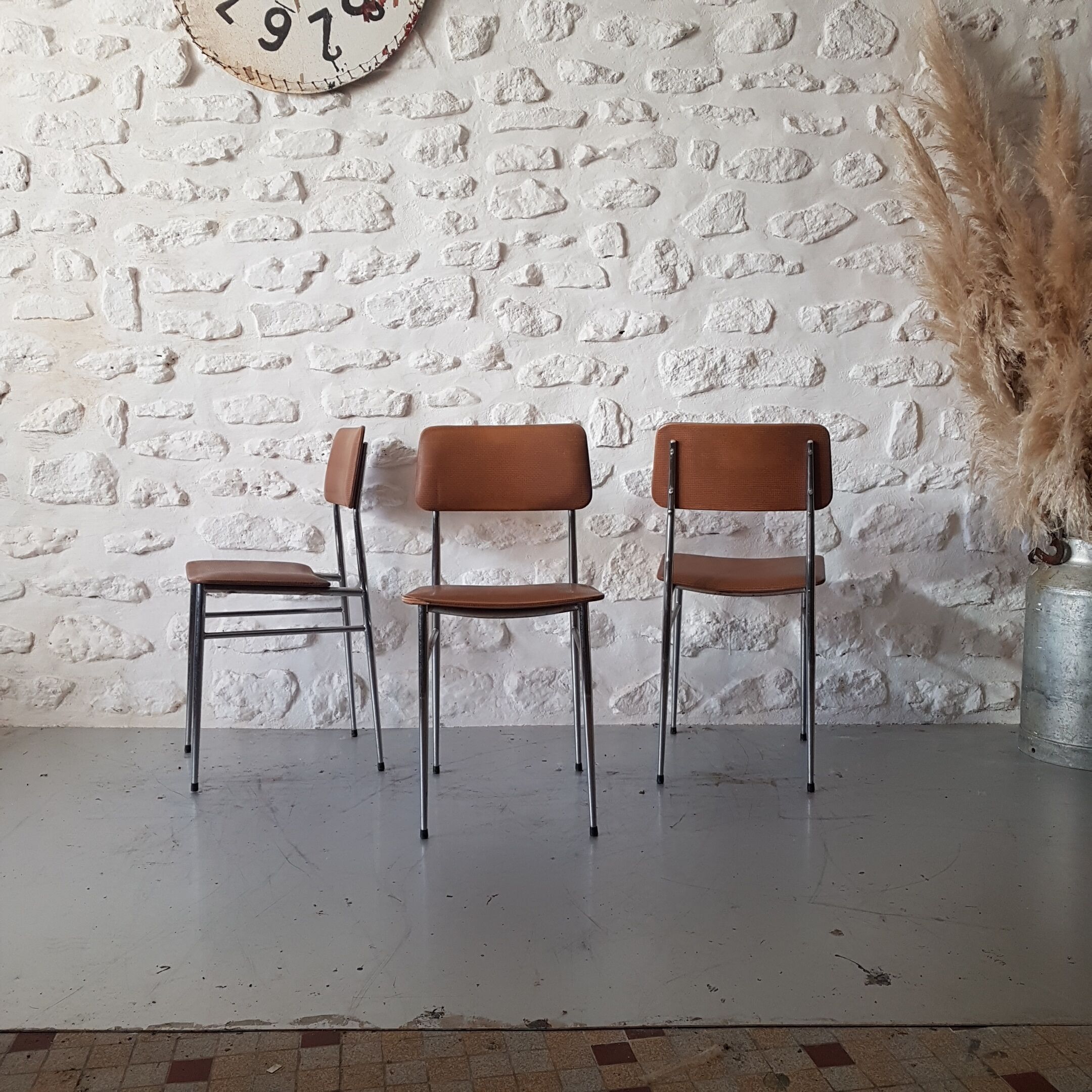 Vintage tubular chair