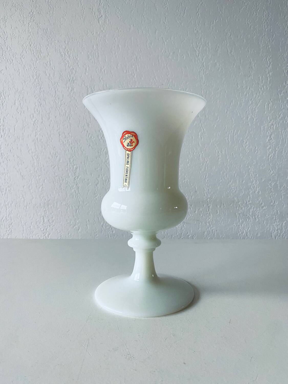 Large antique vase in white opaline from Florence