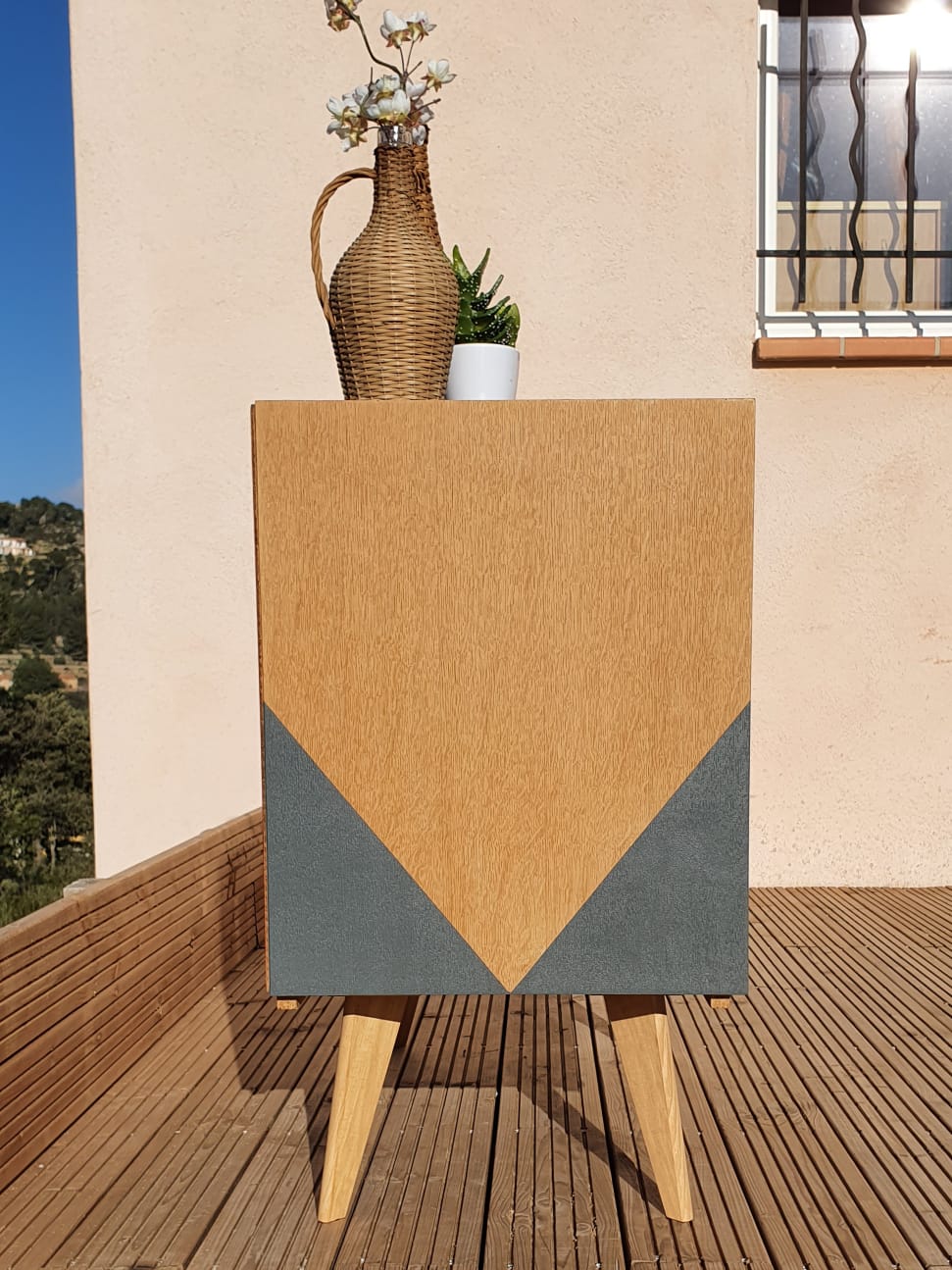 Vintage sideboard with compass feet