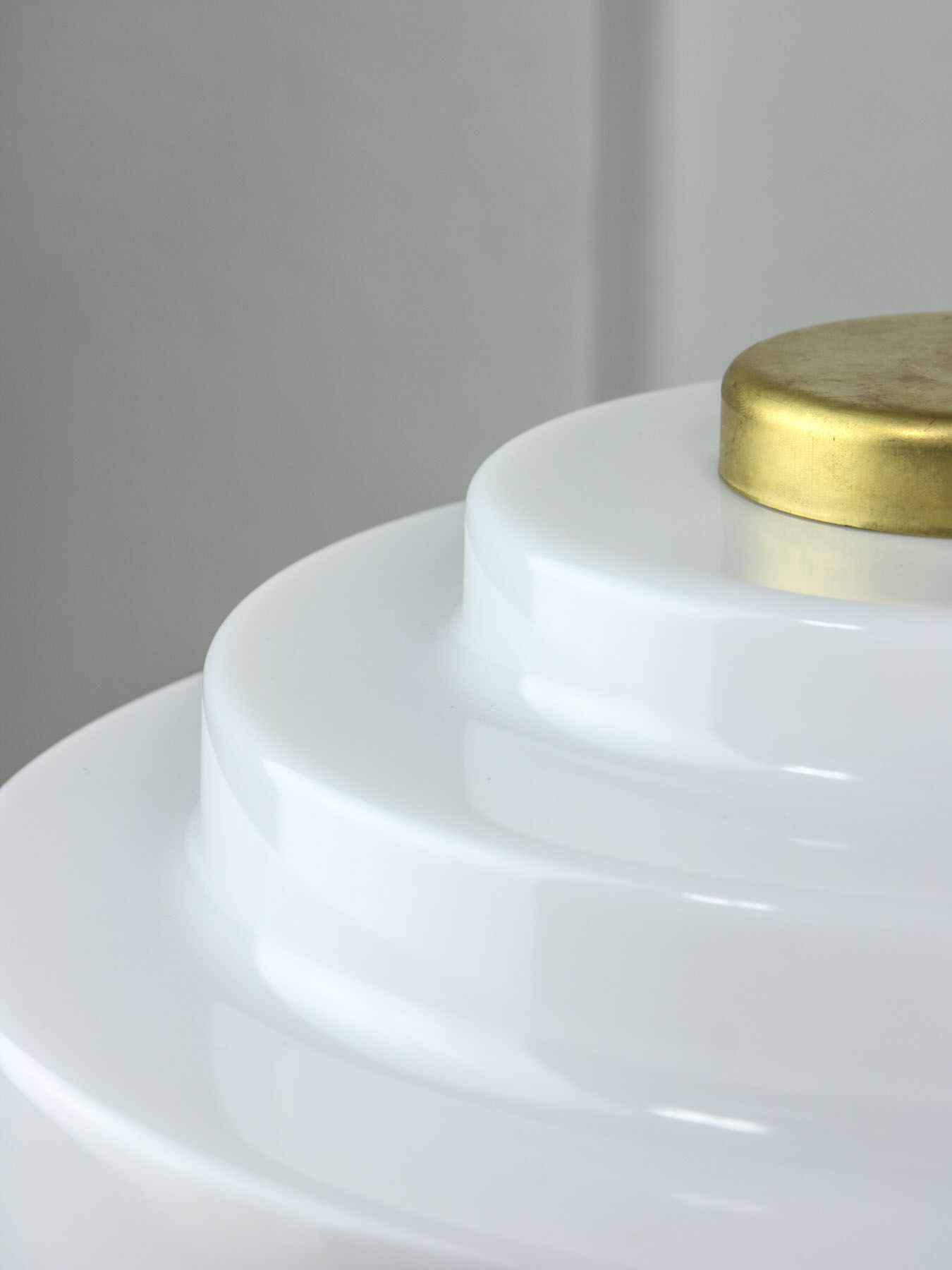 Mid-century cascade brass and plexiglass pendant lamp