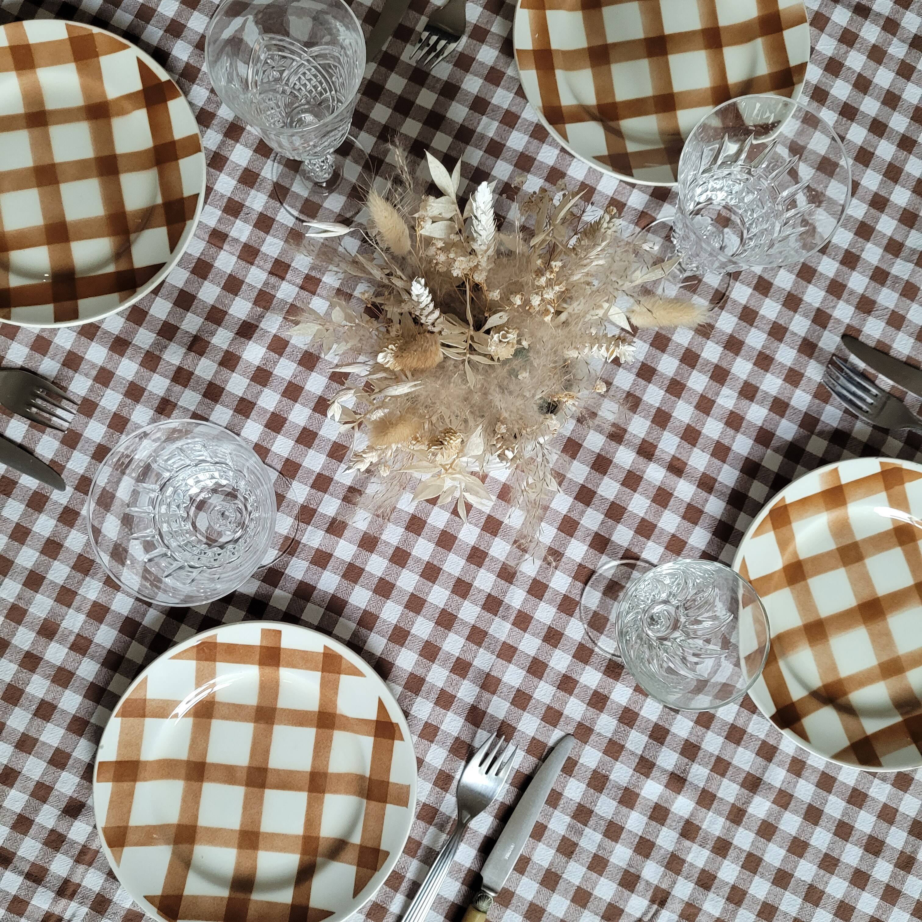 La Redoute x Selency set of 4 dessert plates Brown tablecloth