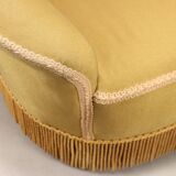 Capitonné loveseat 1950s