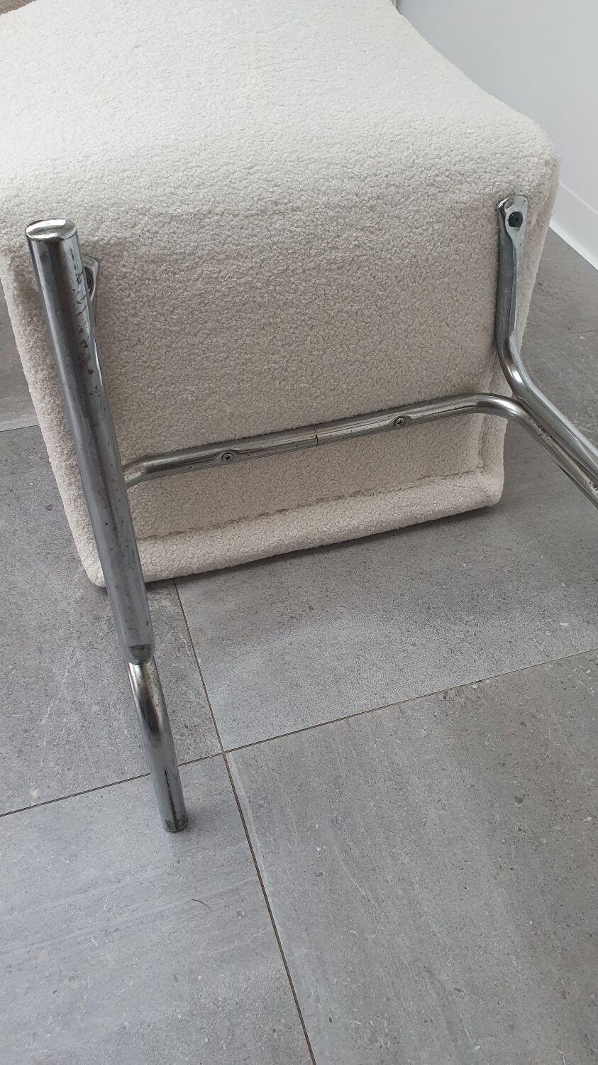 Pair of loop design heaters